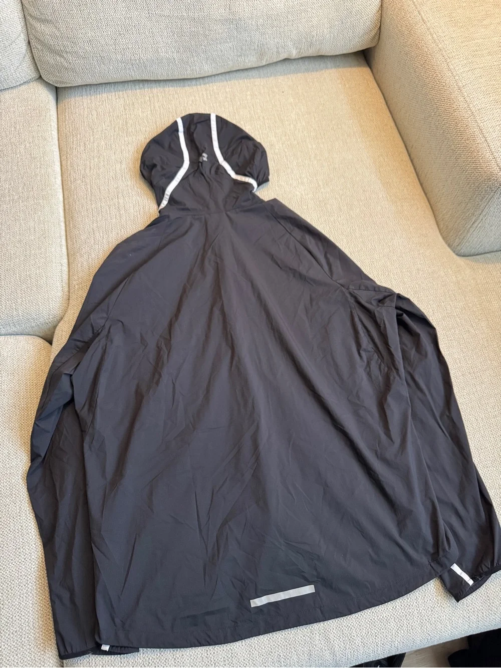 Nike Impossibly Light Hooded Men's Running Jacket Black/White - Picture 3 of 8